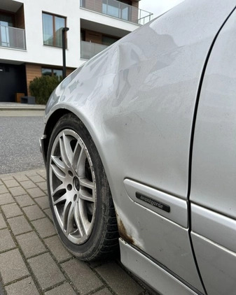 Mercedes-Benz CLK cena 9700 przebieg: 253669, rok produkcji 2001 z Gdynia małe 631